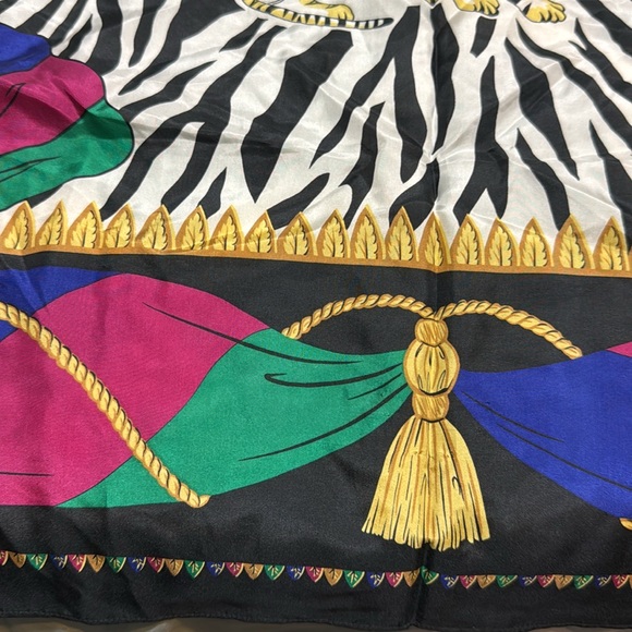 DVF silk scarf - Picture 3 of 5